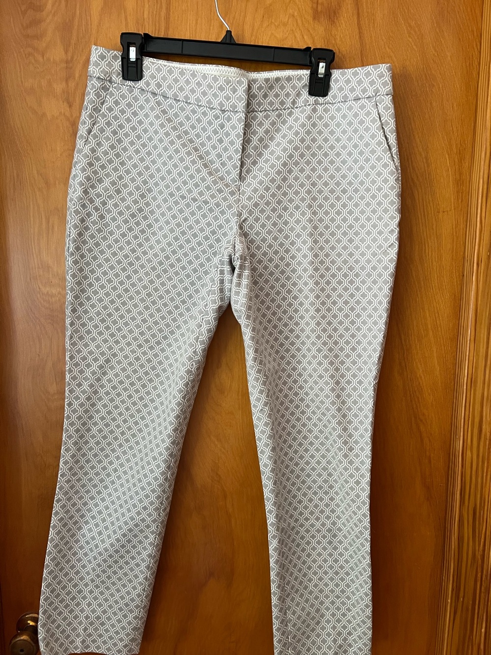 Adrienne Vittadini cropped length pants slacks grey/white size 10